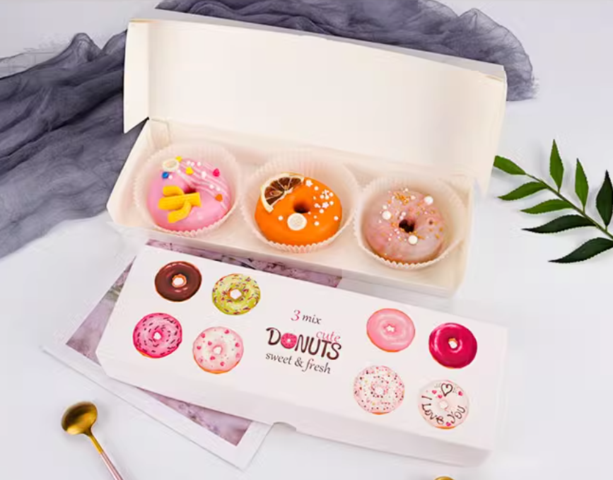 20,000 donut boxes, three food cards, inner and outer film, 33.5*11.3*5cm